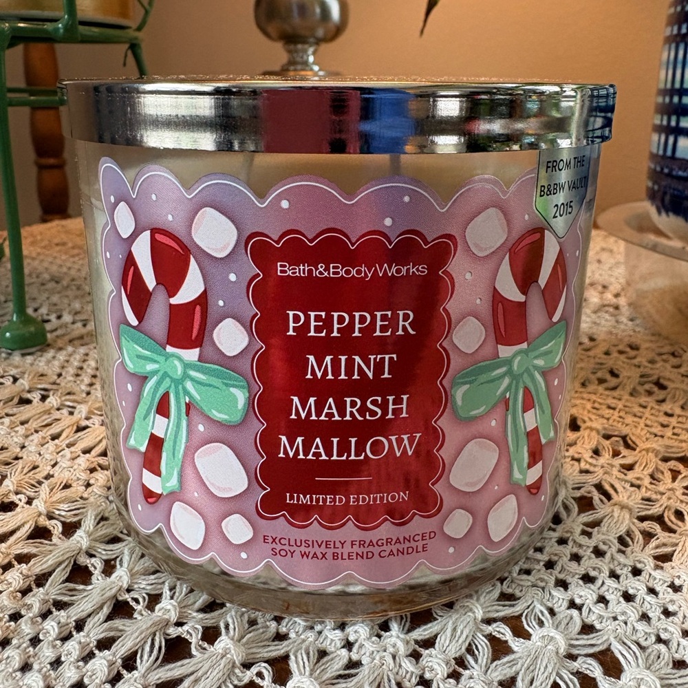 Bath & Body Works Peppermint Marshmallow 3-wick Candle